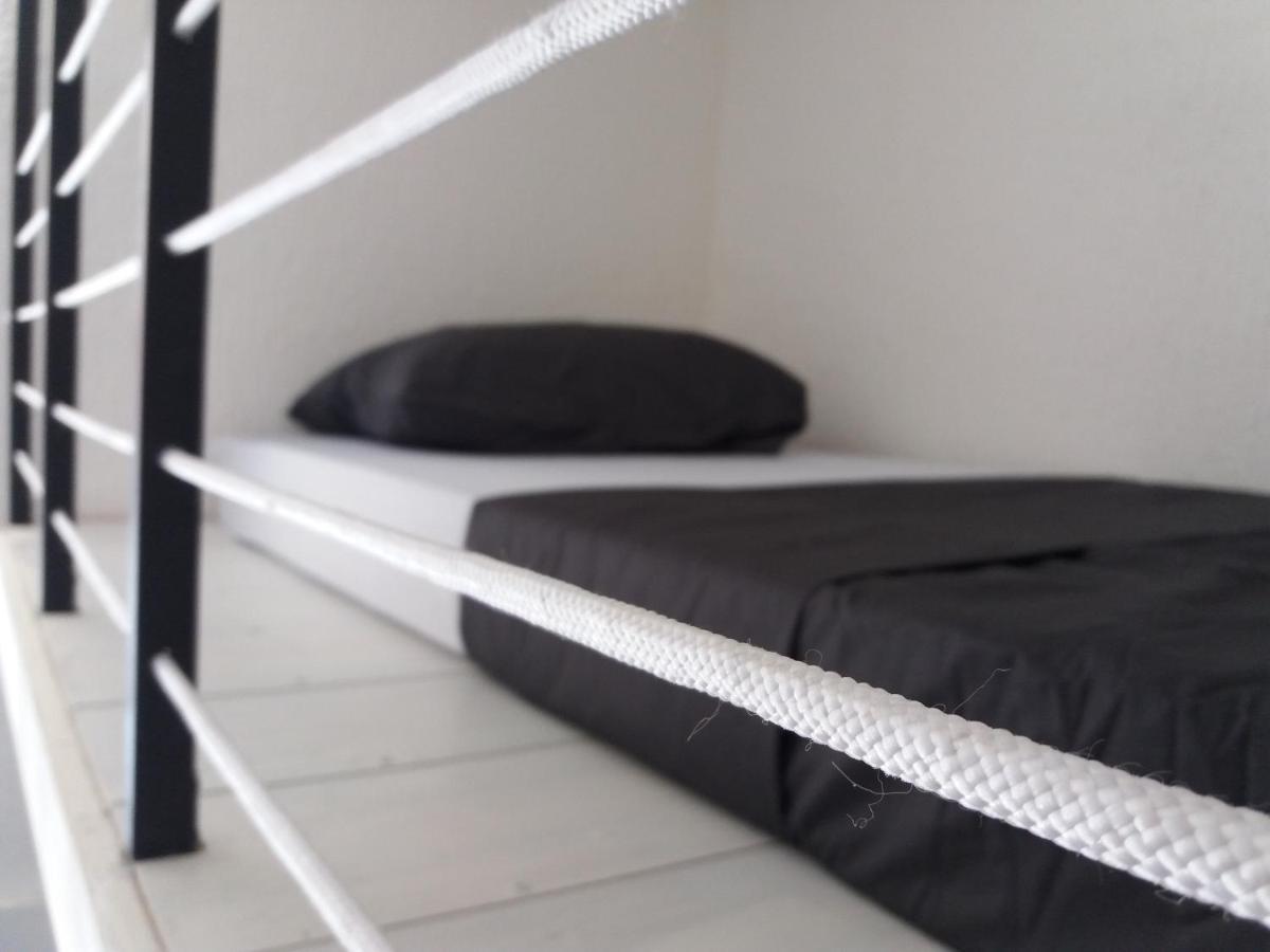 Bianco Nero Appartamento Nis Luaran gambar
